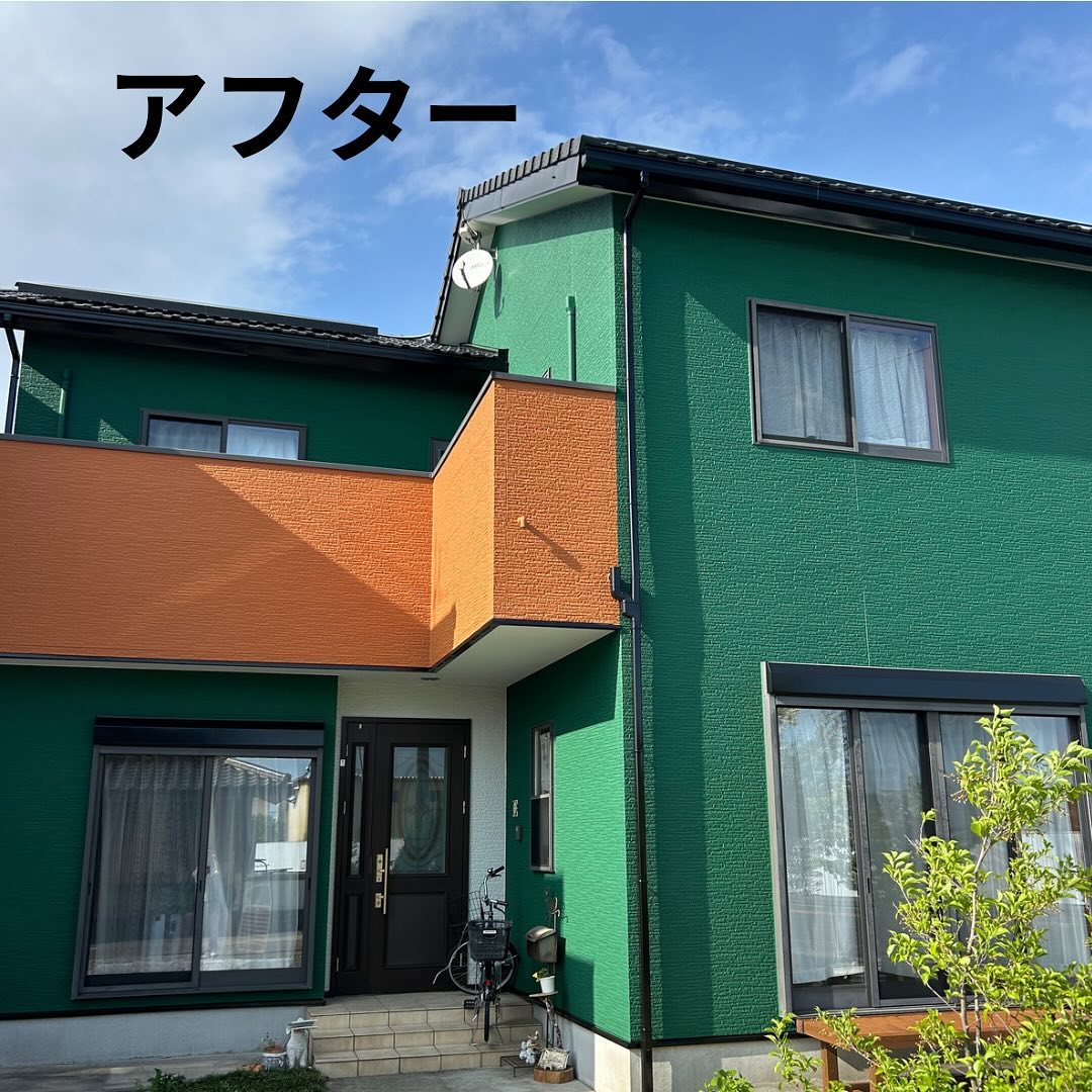 T様邸

久しぶりの投稿になります。

できる限りの要望を聞き、満足して頂ける様に頑張りました。
お施主様も大満足で、お礼のお言葉を頂き感謝しかありません。️
亀山塗装では、仕事ですが仕事ではない付き合いで、
お互いに言いたい事を言う関係でありたい。
要望も遠慮なく言ってもらいたい😀

とうぞ亀山塗装をよろしくお願い致します。