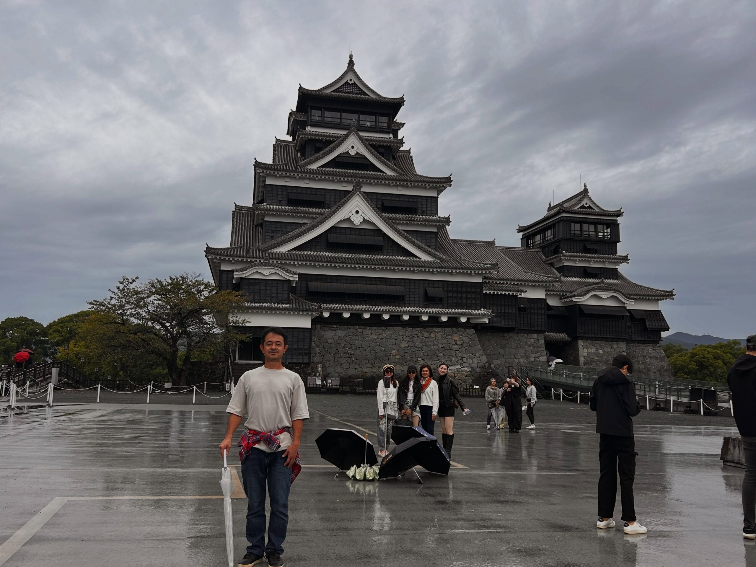 旅行から一昨日帰ってきました。

博多からの長崎-熊本で時間は全然無かった弾丸旅行🥶

長崎の坂の多さにビックリ️

熊本では馬刺しがアホみたいに美味しかった

息子の殺人級のオナラがヤバくて自分も3回死にそうになりました。笑